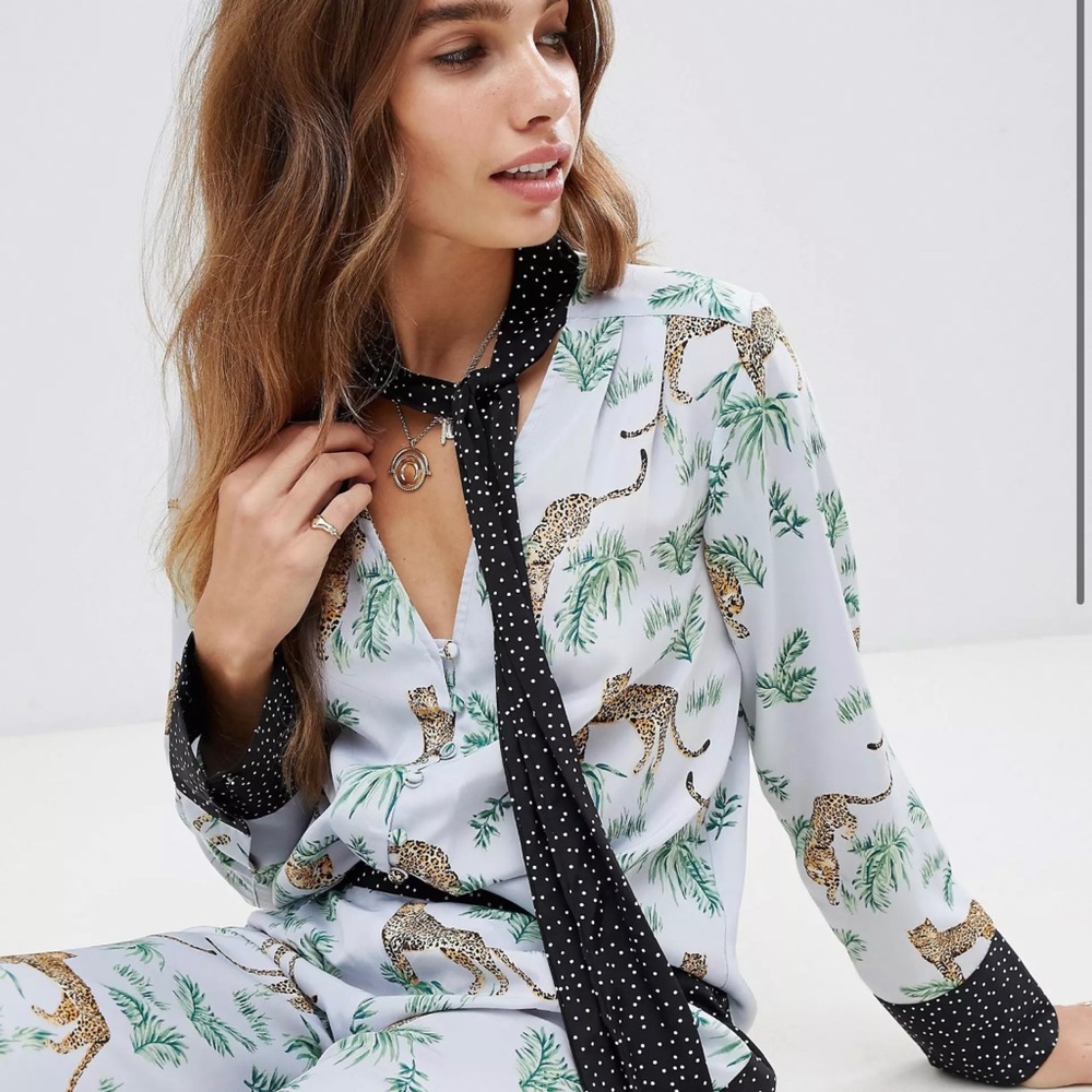Neon Rose blouse with tie neck in leopard mix print